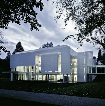 Für die Privatsammlung von Frieder Burda entwarf Meier ein eigenes Museum in Baden-Baden. (2)