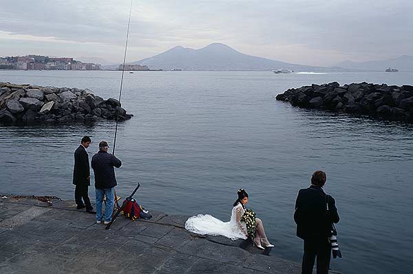 Der einzige aktive Vulkan auf dem europäischen Festland schläft seit fast siebzig Jahren: Neapel, 2004