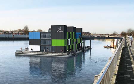 Im schwimmenden Informationszentrum IBA Dock wird Heizung, warmes Wasser und Kühlung ausschließlich mit erneuerbaren Energien erzeugt.