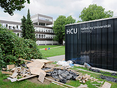 Alte Modelle aus den Werkstätten der Architekturstudenten  an der HCU in der Hebebrandstraße (2)